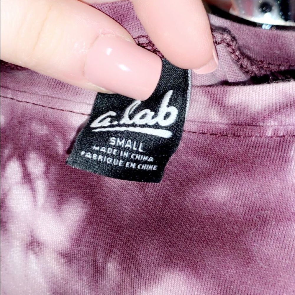 Purple/White tie dye cropped shirt